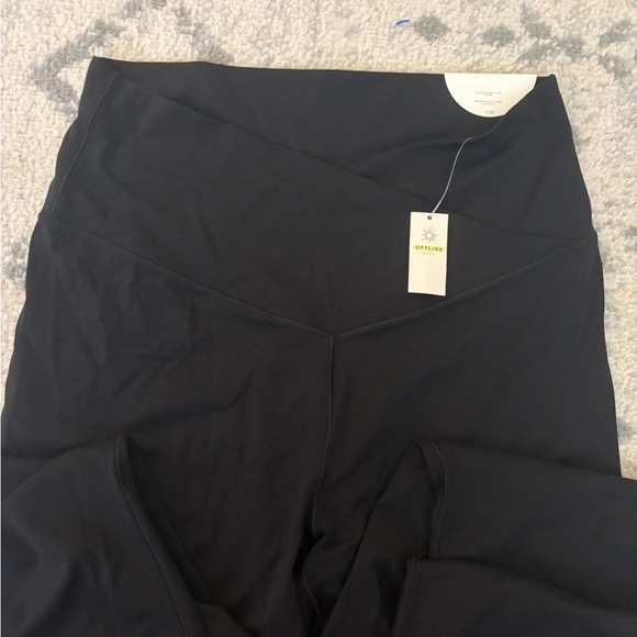 OFFLINE by Aerie Real Me High Waisted Flare Leggings Black XL NWT Yoga Pants - Picture 2 of 4